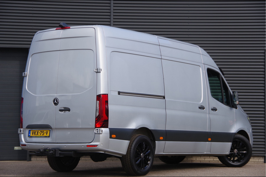 Mercedes-Benz Sprinter 319 3.0 CDI V6 L2H2 AUT. LED, 3.5T TREKHAAK, 360 CAMERA, ADAPT. CRUISE, MBUX 10'', NAVI, CLIMA, PARKEERSENSOREN