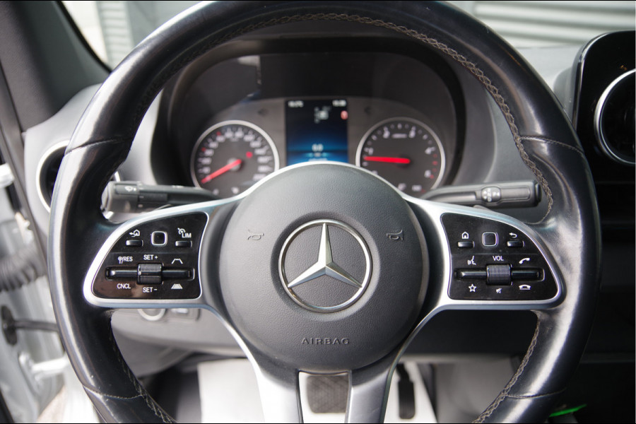 Mercedes-Benz Sprinter 319 3.0 CDI V6 L2H2 AUT. LED, 3.5T TREKHAAK, 360 CAMERA, ADAPT. CRUISE, MBUX 10'', NAVI, CLIMA, PARKEERSENSOREN
