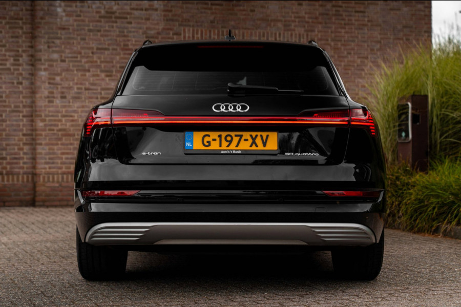 Audi e-tron E-tron 50 Quattro Launch Edition Plus 71 kWh Pano ACC Luchtvering Memory 20''