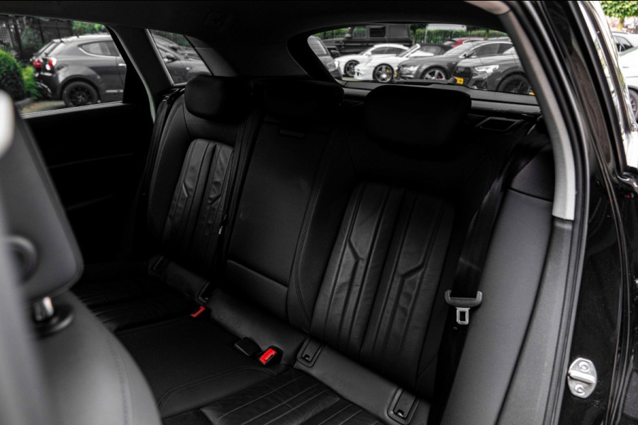 Audi e-tron E-tron 50 Quattro Launch Edition Plus 71 kWh Pano ACC Luchtvering Memory 20''