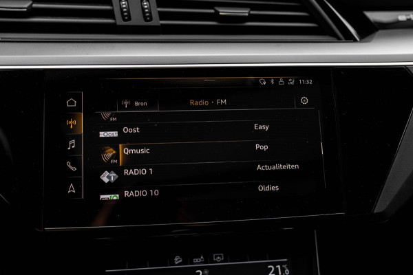 Audi e-tron E-tron 50 Quattro Launch Edition Plus 71 kWh Pano ACC Luchtvering Memory 20''