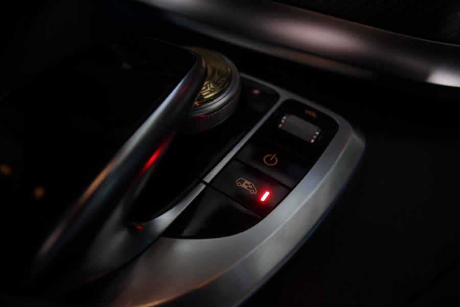 Mercedes-Benz V-Klasse 250d Lang 4MATIC BURMESTER-360-CARBON-360-LEDER