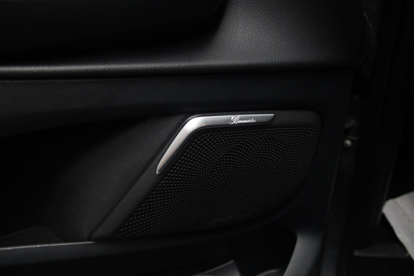 Mercedes-Benz V-Klasse 250d Lang 4MATIC BURMESTER-360-CARBON-360-LEDER