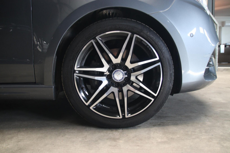 Mercedes-Benz V-Klasse 250d Lang 4MATIC BURMESTER-360-CARBON-360-LEDER