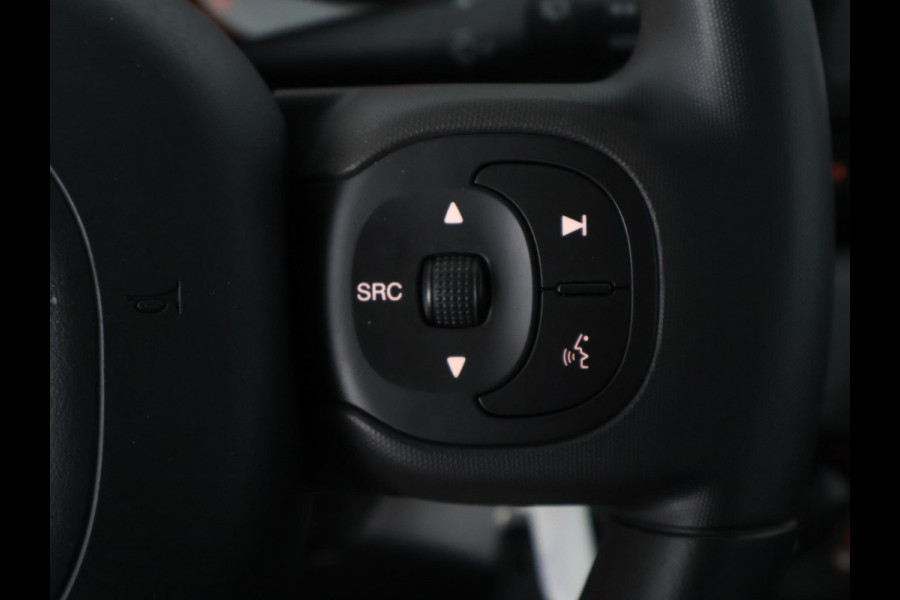 Fiat Panda 1.0 Hybrid City Life | Apple Carplay & AndroidAUTO | Parkeersensoren | Airco |