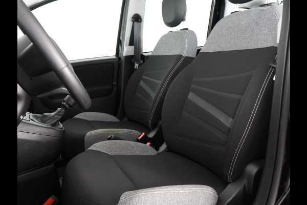 Fiat Panda 1.0 Hybrid City Life | Apple Carplay & AndroidAUTO | Parkeersensoren | Airco |