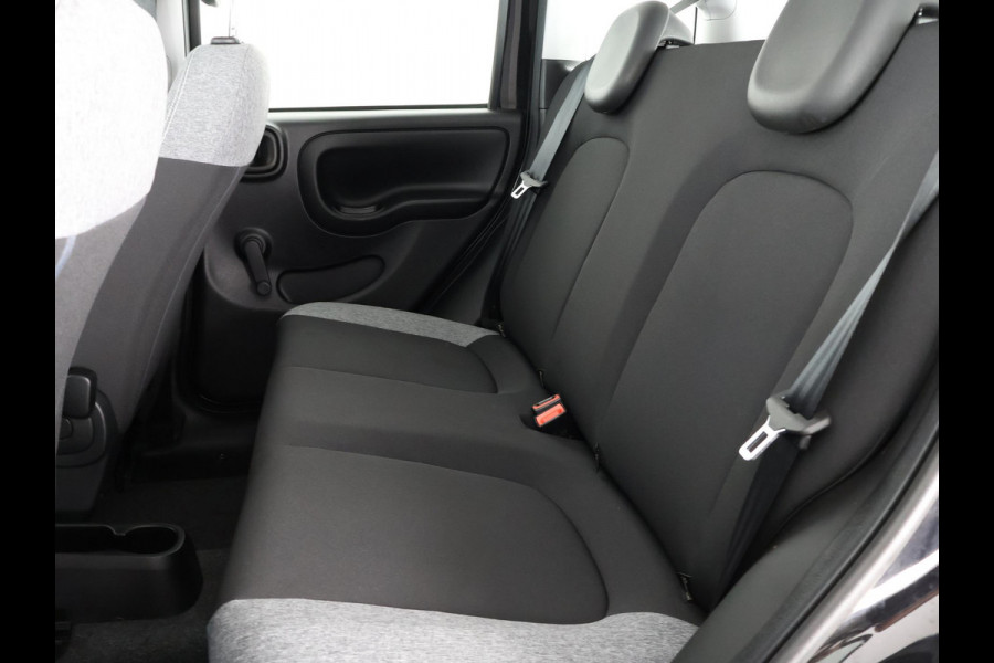 Fiat Panda 1.0 Hybrid City Life | Apple Carplay & AndroidAUTO | Parkeersensoren | Airco |