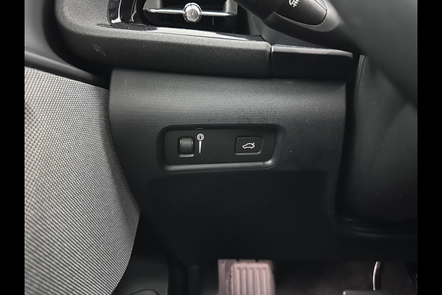 Polestar 2 Long Range Dual Motor 78 kWh [3-Fase-11kW] {SOH-88%} (INCL-BTW) Aut. *PANO | FULL-LED | MEMORY-PACK | CAMERA | KEYLESS | LANE-ASSIST | DIGI-COCKPIT | CARPLAY | DAB+ | HEATED-COMFORTSEATS | CRUISE | TOWBAR | 20''ALU*