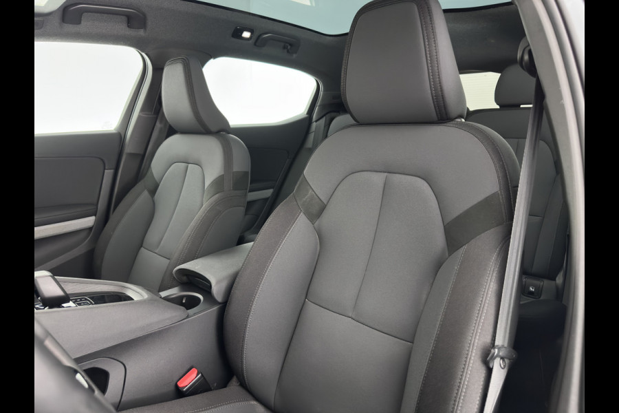 Polestar 2 Long Range Dual Motor 78 kWh [3-Fase-11kW] {SOH-88%} (INCL-BTW) Aut. *PANO | FULL-LED | MEMORY-PACK | CAMERA | KEYLESS | LANE-ASSIST | DIGI-COCKPIT | CARPLAY | DAB+ | HEATED-COMFORTSEATS | CRUISE | TOWBAR | 20''ALU*