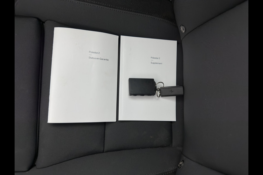 Polestar 2 Long Range Dual Motor 78 kWh [3-Fase-11kW] {SOH-88%} (INCL-BTW) Aut. *PANO | FULL-LED | MEMORY-PACK | CAMERA | KEYLESS | LANE-ASSIST | DIGI-COCKPIT | CARPLAY | DAB+ | HEATED-COMFORTSEATS | CRUISE | TOWBAR | 20''ALU*