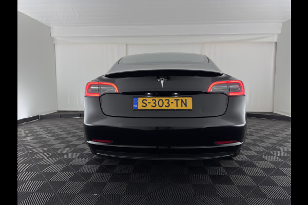 Tesla Model 3 RWD 60 kWh [3-Fase-11kW ] {SoH-88%} (INCL-BTW) Aut. *PANO | LEATHER | KEYLESS | FULL-LED | MEMORY-PACK | TOPVIEW | DAB | CARPLAY | DIGI-COCKPIT | LANE-ASSIST | HEATED-COMFORTSEATS | AUTOPILOT | 19"ALU*