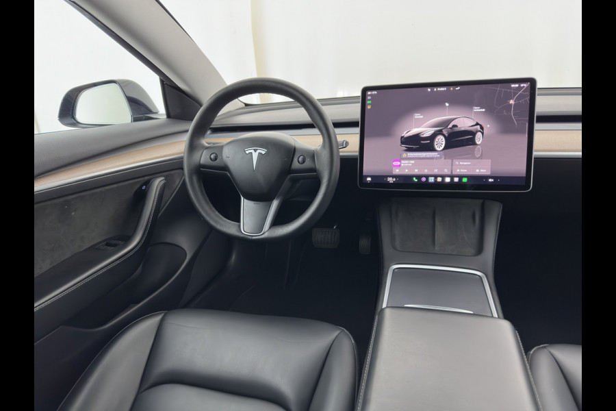 Tesla Model 3 RWD 60 kWh [3-Fase-11kW ] {SoH-88%} (INCL-BTW) Aut. *PANO | LEATHER | KEYLESS | FULL-LED | MEMORY-PACK | TOPVIEW | DAB | CARPLAY | DIGI-COCKPIT | LANE-ASSIST | HEATED-COMFORTSEATS | AUTOPILOT | 19"ALU*