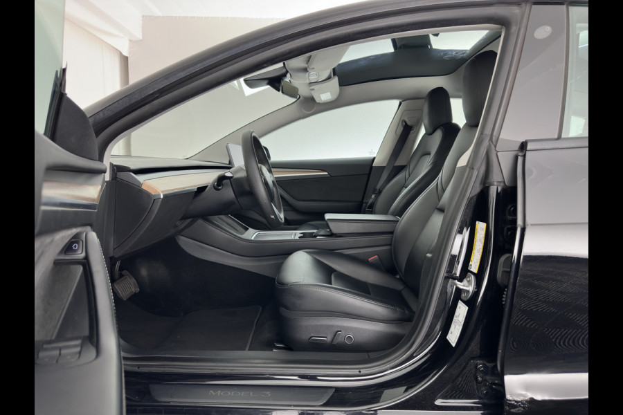 Tesla Model 3 RWD 60 kWh [3-Fase-11kW ] {SoH-88%} (INCL-BTW) Aut. *PANO | LEATHER | KEYLESS | FULL-LED | MEMORY-PACK | TOPVIEW | DAB | CARPLAY | DIGI-COCKPIT | LANE-ASSIST | HEATED-COMFORTSEATS | AUTOPILOT | 19"ALU*