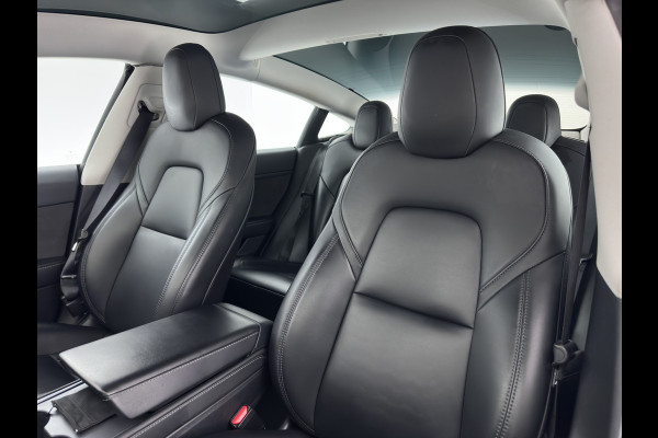 Tesla Model 3 RWD 60 kWh [3-Fase-11kW ] {SoH-88%} (INCL-BTW) Aut. *PANO | LEATHER | KEYLESS | FULL-LED | MEMORY-PACK | TOPVIEW | DAB | CARPLAY | DIGI-COCKPIT | LANE-ASSIST | HEATED-COMFORTSEATS | AUTOPILOT | 19"ALU*