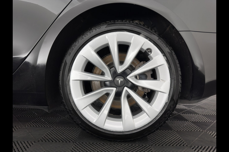 Tesla Model 3 RWD 60 kWh [3-Fase-11kW ] {SoH-88%} (INCL-BTW) Aut. *PANO | LEATHER | KEYLESS | FULL-LED | MEMORY-PACK | TOPVIEW | DAB | CARPLAY | DIGI-COCKPIT | LANE-ASSIST | HEATED-COMFORTSEATS | AUTOPILOT | 19"ALU*