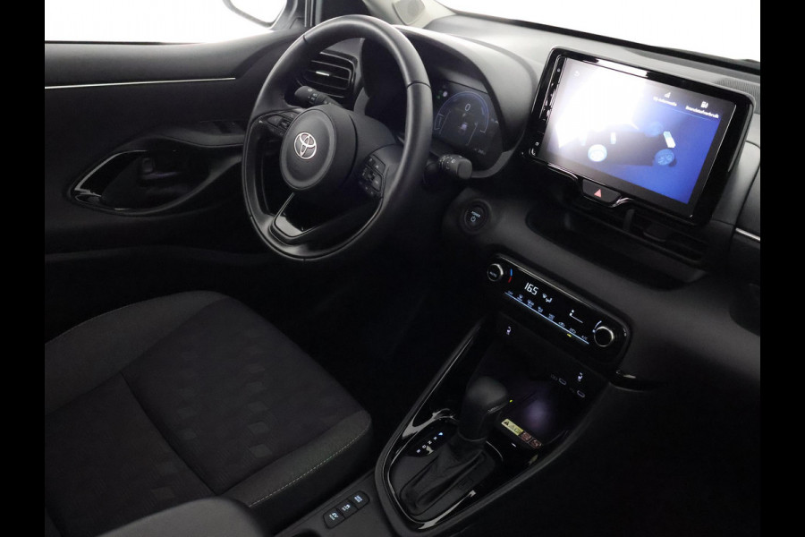 Toyota Yaris 1.5 Hybrid 115 Dynamic Luxury Bi-Tone | Stuur- & Stoelverwarming | Parkeersensoren | Adaptieve Cruise Control | BSM