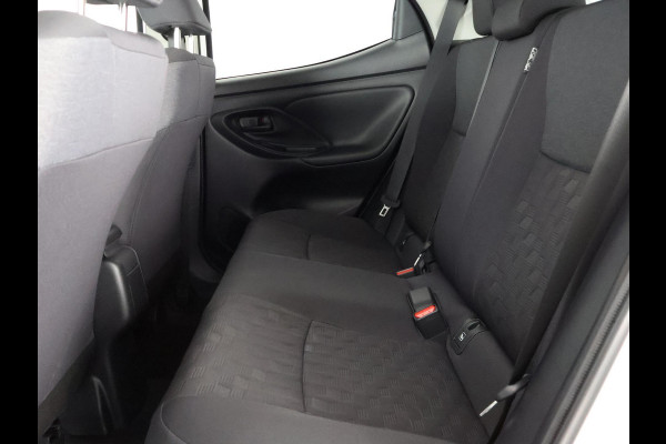 Toyota Yaris 1.5 Hybrid 115 Dynamic Luxury Bi-Tone | Stuur- & Stoelverwarming | Parkeersensoren | Adaptieve Cruise Control | BSM