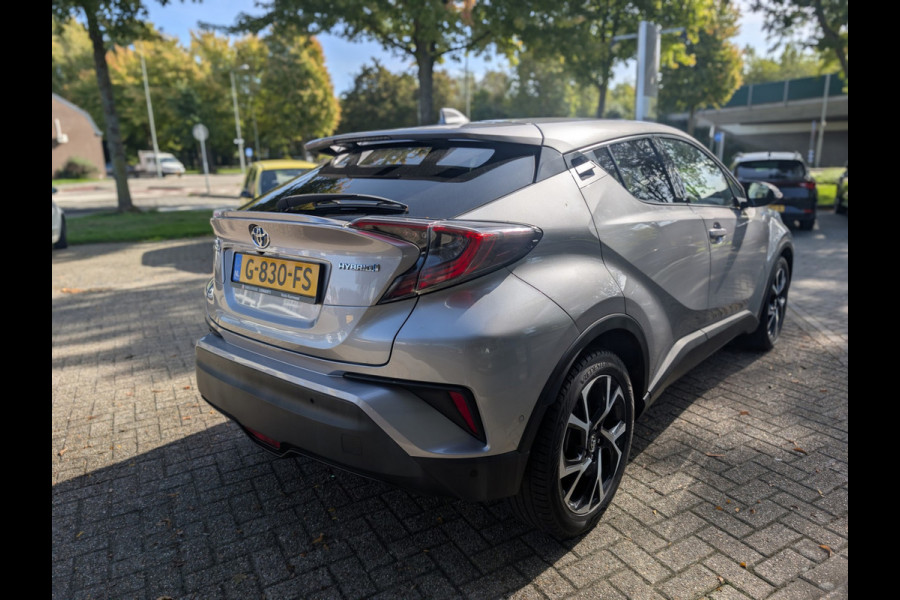 Toyota C-HR Toyota C-HR 1.8 Hybrid Bi-Tone, Rijklaarprijs / 12 mnd garanti