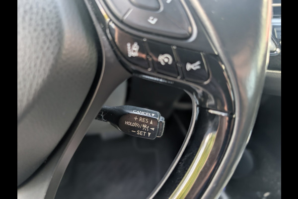 Toyota C-HR Toyota C-HR 1.8 Hybrid Bi-Tone, Rijklaarprijs / 12 mnd garanti