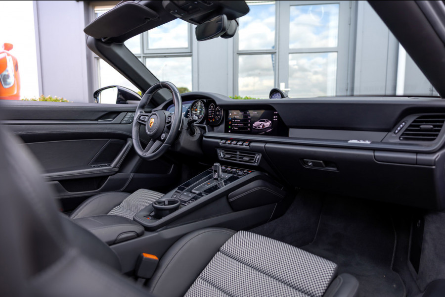 Porsche 911 Targa 3.0 Carrera 4 GTS Edition 50 Years Porsche Design / 1 of the 750 / NL-Auto / 360 Camera / Carplay