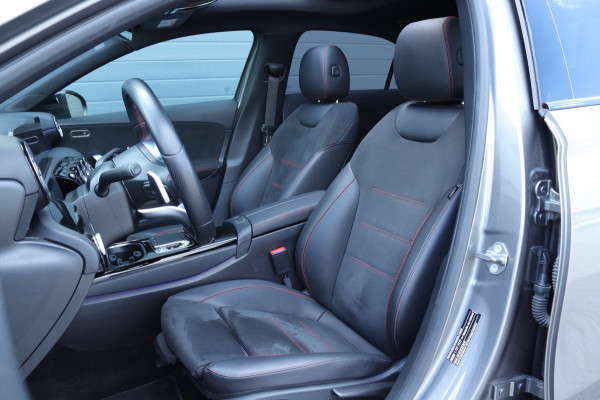 Mercedes-Benz A-Klasse A-Klasse A 250 A250 4Matic AMG Line sedan / sfeerverlichting / pano /carplay