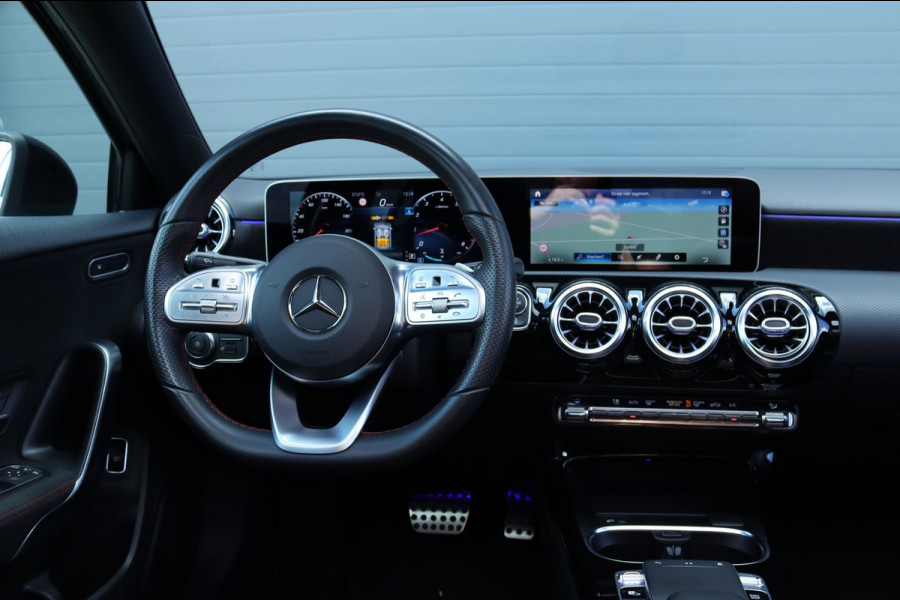 Mercedes-Benz A-Klasse A-Klasse A 250 A250 4Matic AMG Line sedan / sfeerverlichting / pano /carplay