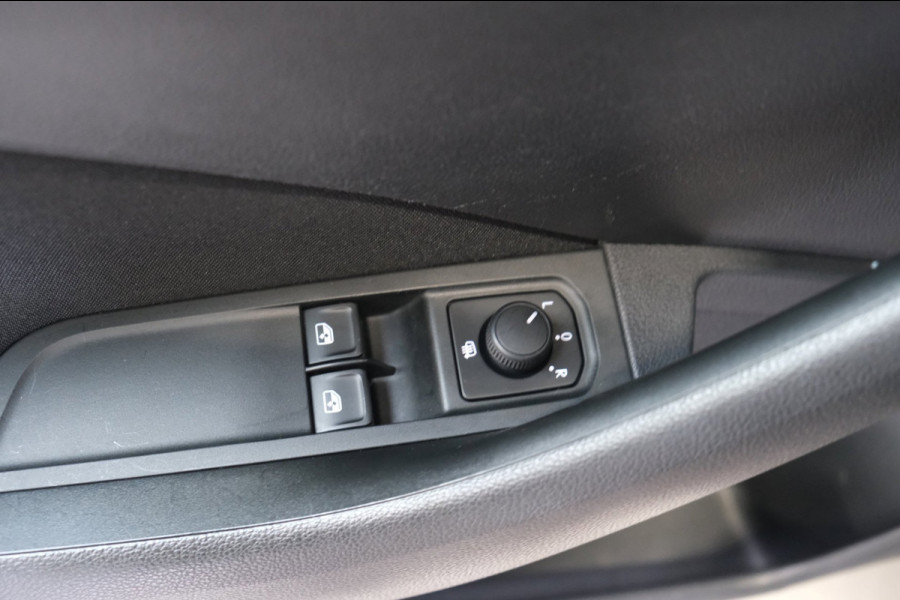 Škoda Kamiq 1.0 TSI Business Edition - N.A.P. Airco, Cruise, PDC, Carplay, Trekhaak.