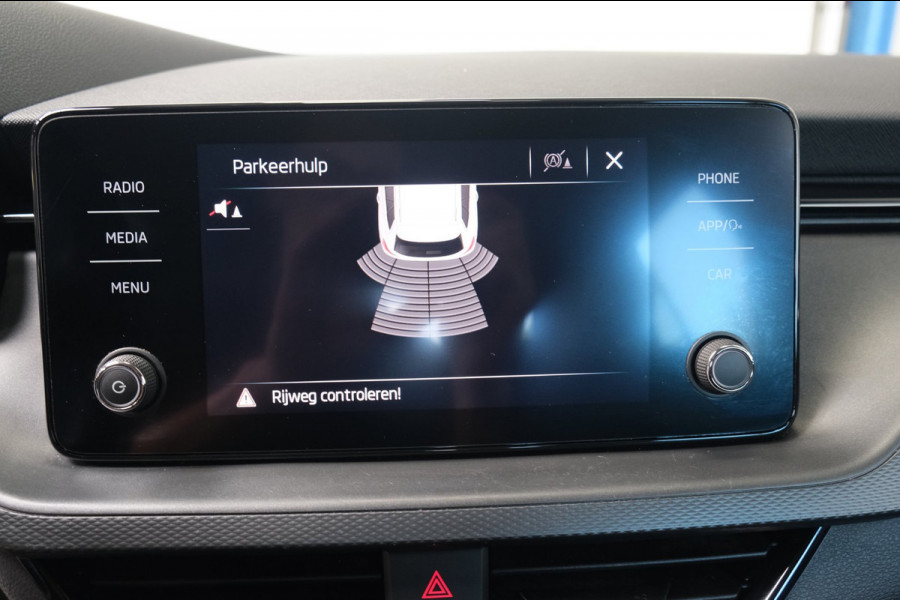 Škoda Kamiq 1.0 TSI Business Edition - N.A.P. Airco, Cruise, PDC, Carplay, Trekhaak.