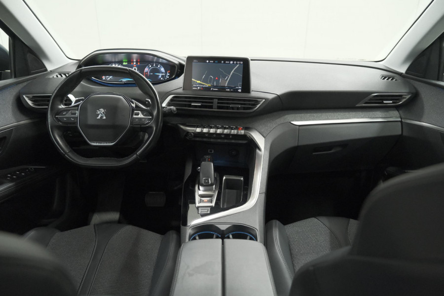 Peugeot 5008 PureTech 130 EAT8 Crossway | Trekhaak | Camera | Navigatie | Apple Carplay