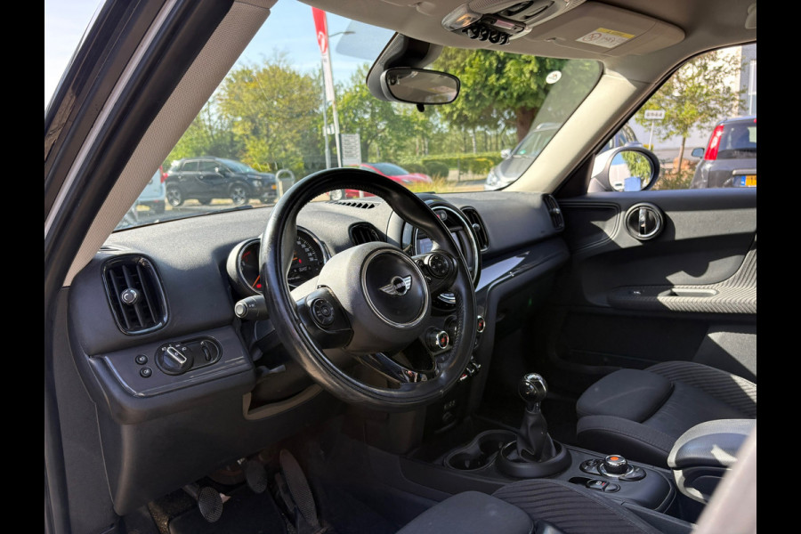 MINI Countryman 1.5 One Chili