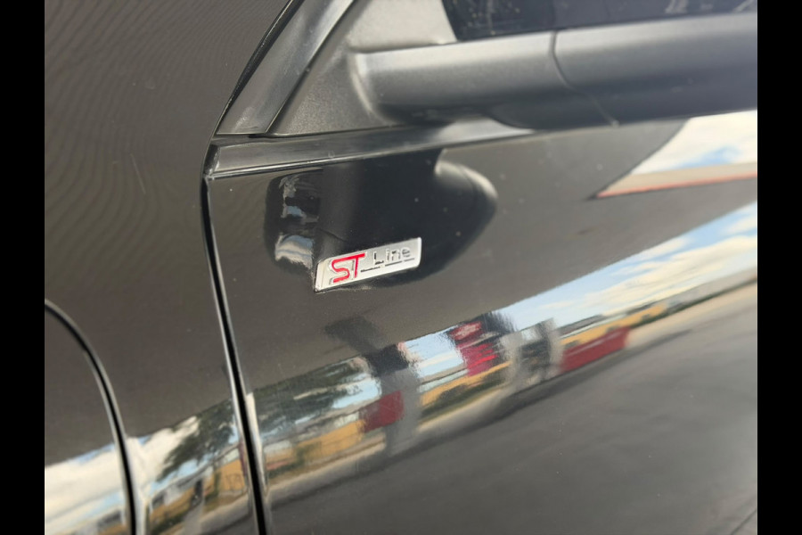 Ford Kuga 2.5 PHEV ST-Line X(NL-auto, Panorama, B&O, Camera, Trekhaak, StoelV, Addapt Cruise, Head-up, Etc)