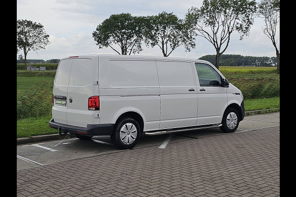Volkswagen Transporter 2.0 TDI L2H1 Cruise control, Airco, Pdc, Stoelverwarming, Trekhaak, 3-Zits
