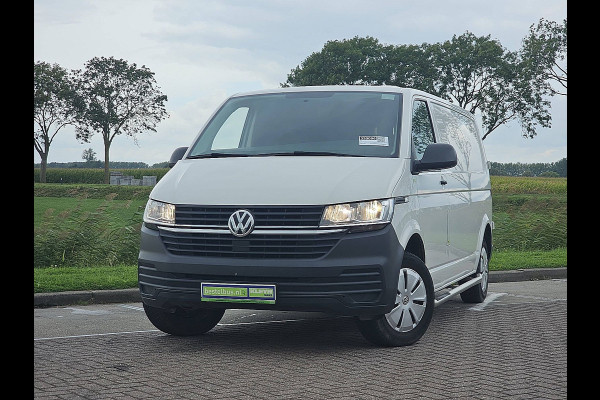 Volkswagen Transporter 2.0 TDI L2H1 Cruise control, Airco, Pdc, Stoelverwarming, Trekhaak, 3-Zits