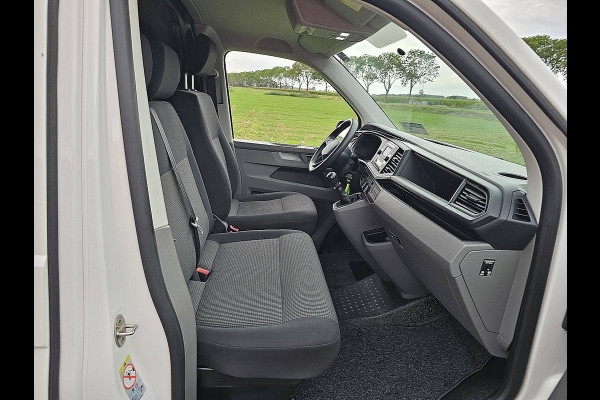 Volkswagen Transporter 2.0 TDI L2H1 Cruise control, Airco, Pdc, Stoelverwarming, Trekhaak, 3-Zits