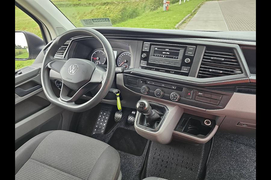 Volkswagen Transporter 2.0 TDI L2H1 Cruise control, Airco, Pdc, Stoelverwarming, Trekhaak, 3-Zits