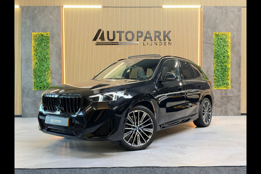 BMW X1 XDrive25e |M-Sport|PANO|HuD|H&K|MASSAGE|360 CAMERA|KEYLESS|21 INCH|PLUG IN HYBRIDE|SFEERVERLICHTING|DEALER ONDERHOUDEN|VOL!