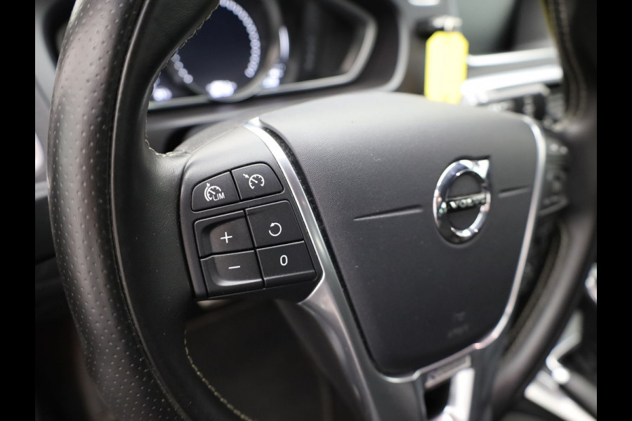 Volvo V40 1.5 T3 R-Design | Stoelverwarming | Navi | Prijs Rijklaar!!