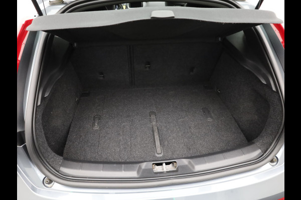 Volvo V40 1.5 T3 R-Design | Stoelverwarming | Navi | Prijs Rijklaar!!