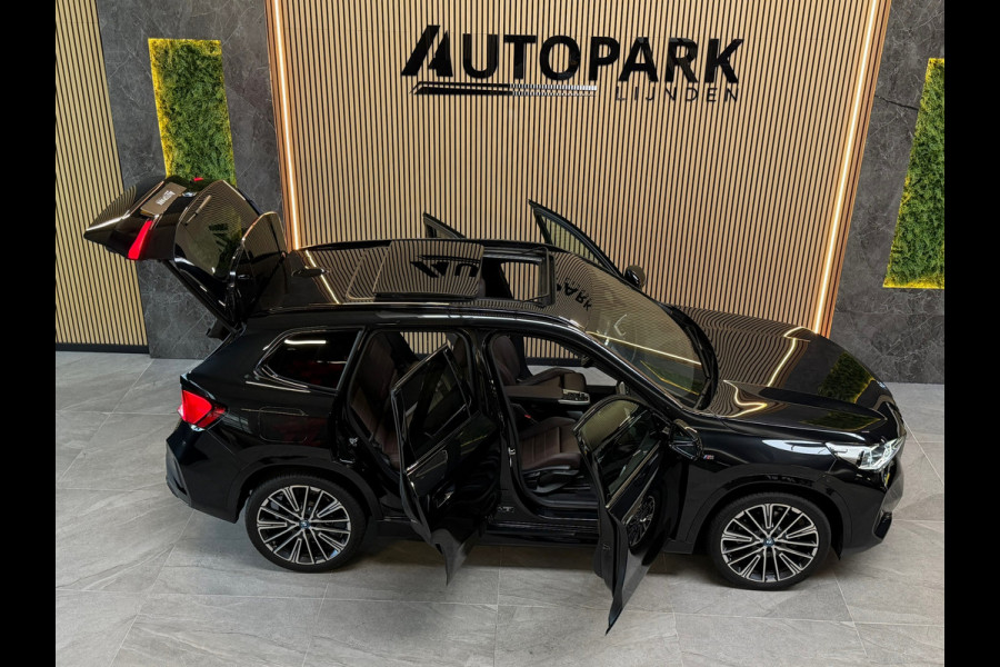 BMW X1 XDrive25e |M-Sport|PANO|HuD|H&K|MASSAGE|360 CAMERA|KEYLESS|21 INCH|PLUG IN HYBRIDE|SFEERVERLICHTING|DEALER ONDERHOUDEN|VOL!