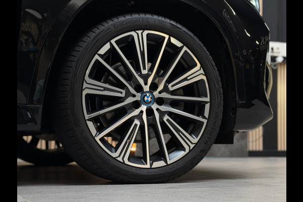 BMW X1 XDrive25e |M-Sport|PANO|HuD|H&K|MASSAGE|360 CAMERA|KEYLESS|21 INCH|PLUG IN HYBRIDE|SFEERVERLICHTING|DEALER ONDERHOUDEN|VOL!