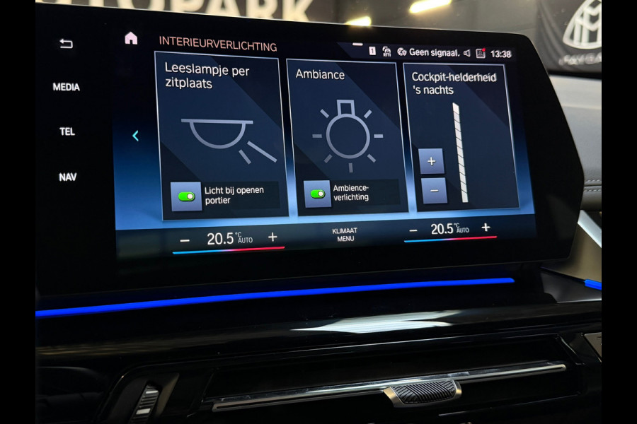 BMW X1 XDrive25e |M-Sport|PANO|HuD|H&K|MASSAGE|360 CAMERA|KEYLESS|21 INCH|PLUG IN HYBRIDE|SFEERVERLICHTING|DEALER ONDERHOUDEN|VOL!