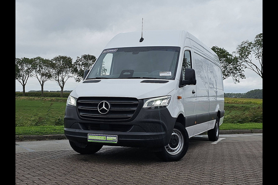 Mercedes-Benz Sprinter 317 1.9 CDI L3H2 Pro Cruise control, Airco, Pdc, Navi, Camera, LED, Carplay, Automaat, Mbux10, Lane-assist, Stoelverwarming, Dodehoek Detectie, Nieuw Model