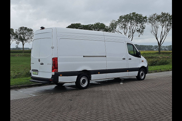 Mercedes-Benz Sprinter 317 1.9 CDI L3H2 Pro Cruise control, Airco, Pdc, Navi, Camera, LED, Carplay, Automaat, Mbux10, Lane-assist, Stoelverwarming, Dodehoek Detectie, Nieuw Model