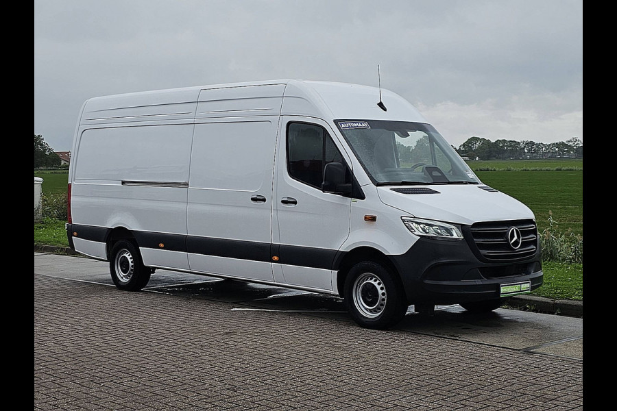 Mercedes-Benz Sprinter 317 1.9 CDI L3H2 Pro Cruise control, Airco, Pdc, Navi, Camera, LED, Carplay, Automaat, Mbux10, Lane-assist, Stoelverwarming, Dodehoek Detectie, Nieuw Model