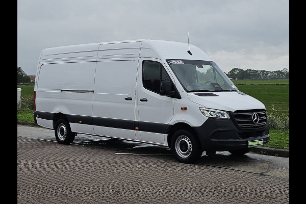 Mercedes-Benz Sprinter 317 1.9 CDI L3H2 Pro Cruise control, Airco, Pdc, Navi, Camera, LED, Carplay, Automaat, Mbux10, Lane-assist, Stoelverwarming, Dodehoek Detectie, Nieuw Model
