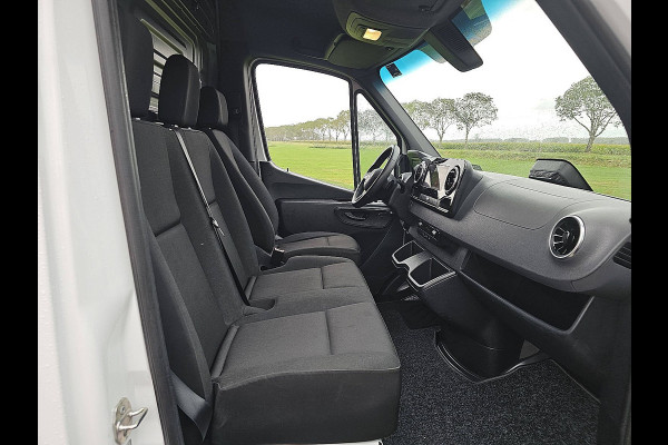 Mercedes-Benz Sprinter 317 1.9 CDI L3H2 Pro Cruise control, Airco, Pdc, Navi, Camera, LED, Carplay, Automaat, Mbux10, Lane-assist, Stoelverwarming, Dodehoek Detectie, Nieuw Model