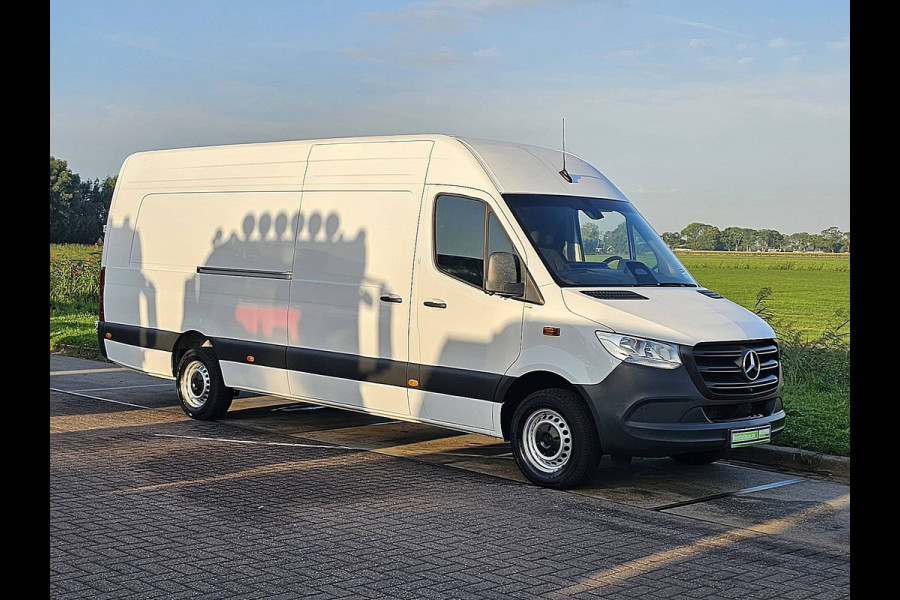 Mercedes-Benz Sprinter 317 1.9 CDI L4H2 Base Cruise control, Airco, Pdc, Navi, Camera, Lane-assist, Stoelverwarming, Dodehoek detectie