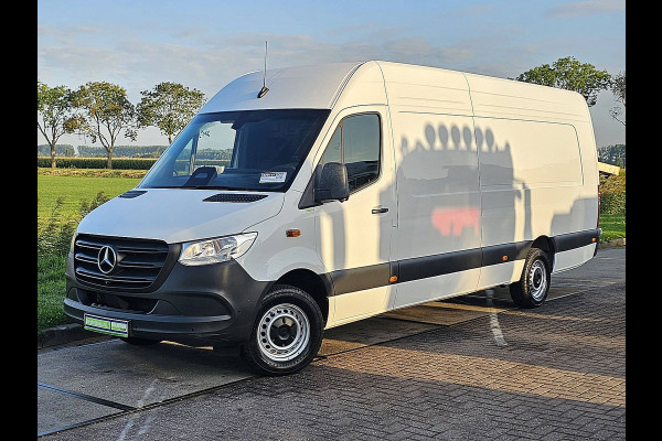 Mercedes-Benz Sprinter 317 1.9 CDI L4H2 Base Cruise control, Airco, Pdc, Navi, Camera, Lane-assist, Stoelverwarming, Dodehoek detectie