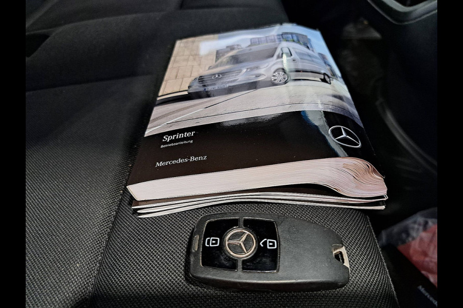Mercedes-Benz Sprinter 317 1.9 CDI L4H2 Base Cruise control, Airco, Pdc, Navi, Camera, Lane-assist, Stoelverwarming, Dodehoek detectie