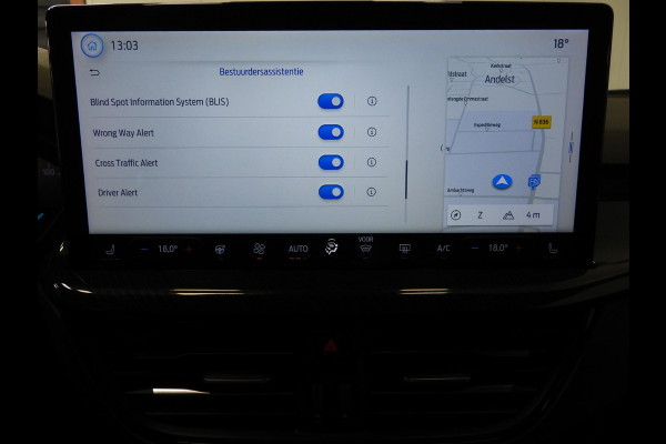 Ford FOCUS Wagon 1.0 EcoBoost Hybrid ST Line NAVI/CAMERA/ADAPT.CRUISE/LED/17"LMV!